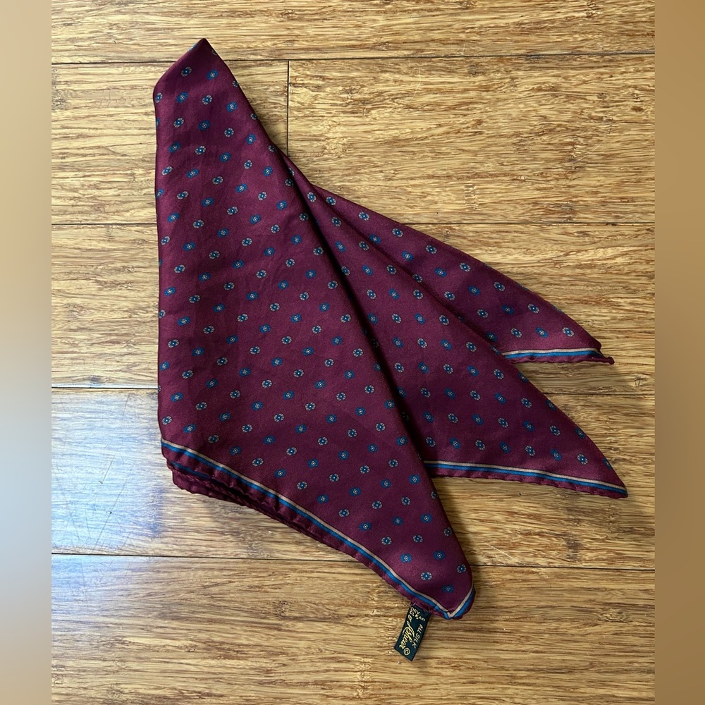 Ashear Vintage Pocket Square Scarf 100% Silk, Hand Rolled, 18.5" Made in Italy - Picture 13 of 16